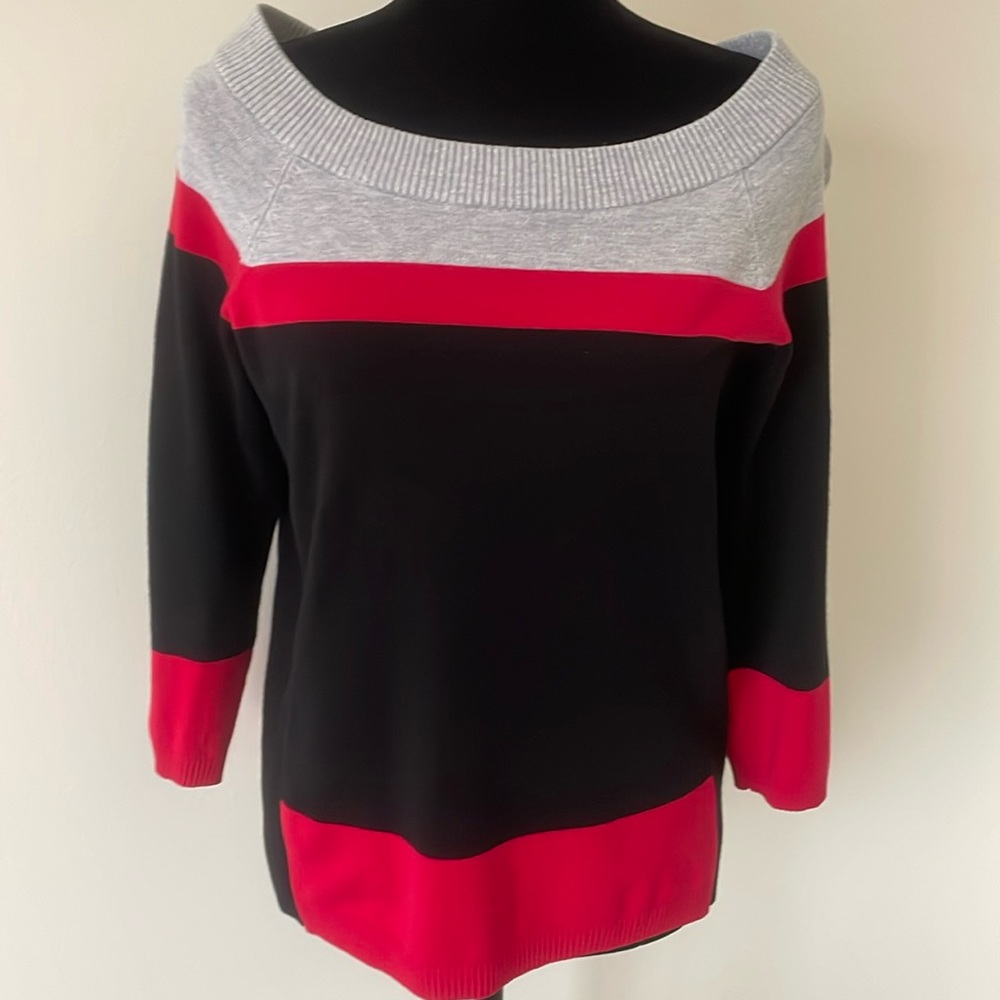 Joseph A. sweater size M